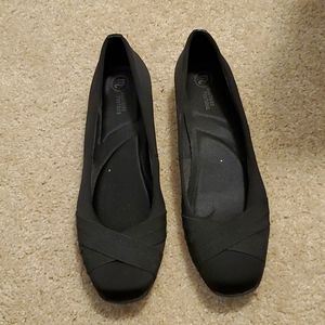 Brand new black flats